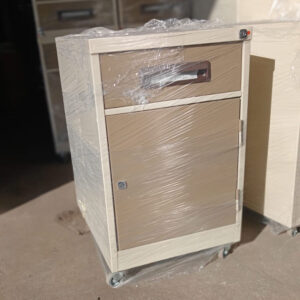 Bedside Unit – Lockable Steel Bedside Cabinet (S080)
